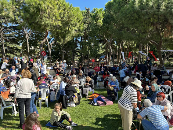 Silivri'de düzenlenen Örgü Şenliği büyük ilgi gördü