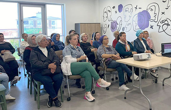 Silivri CHP Kadın Kolları, Meme Kanseri Farkındalık Semineri’ne katıldı