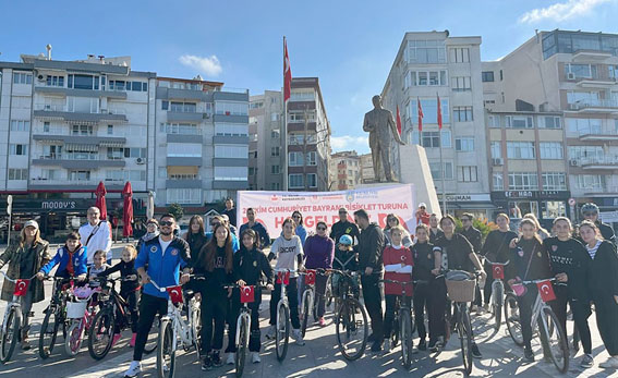 Silivri Sahili’nde Bisiklet Turu ile Cumhuriyet coşkusu