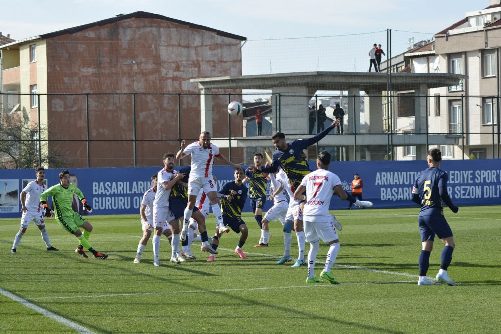 Lider Sinop farklı kazandı 4-1