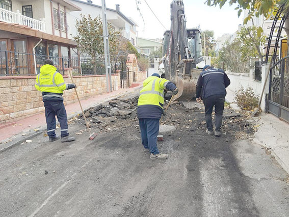 Silivri Belediyesi yol çalışmalarına devam ediyor