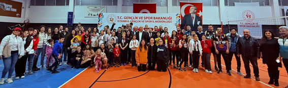 Silivri’de Öğretmenler Arası Voleybol Turnuvası coşkuyla tamamlandı