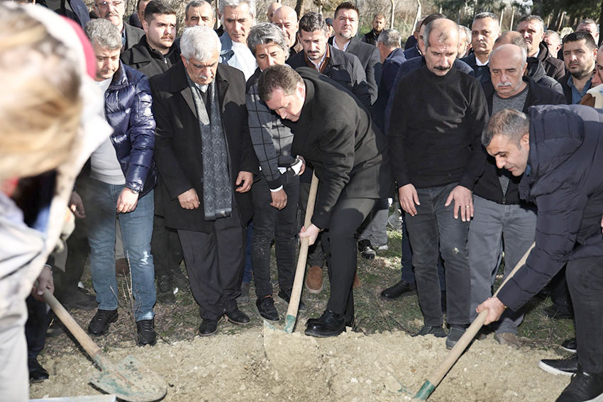 Sezai Balcıoğlu dualarla son yolculuğuna uğurlandı