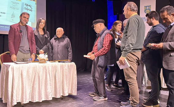 Silivri Belediyesi Önder Yılmaz Sahnesi’nde Şiir Buluşması