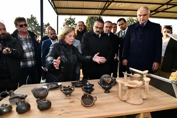 HeraionTeikhos Antik Kenti Kazı Evine Bakan Ersoy’dan önemli ziyaret