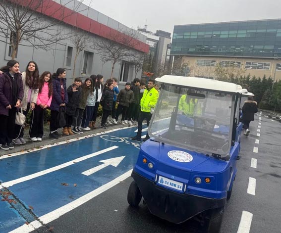 Silivri Ertuğrul Gazi Ortaokulu öğrencileri Çocuk Trafik Eğitim Parkı’nı ziyaret etti