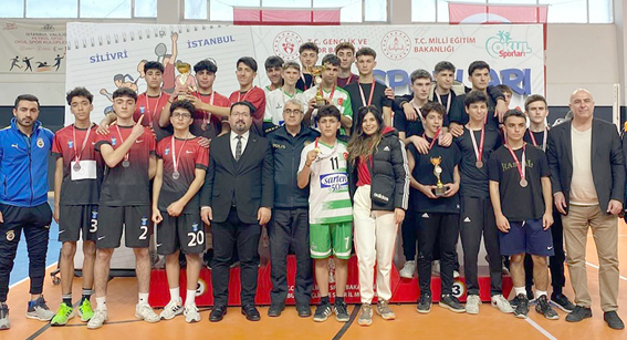 Silivri Yusuf Sarıbekir MTAL Atletizm takımı İlçe 1’inciliğine ismini yazdırdı