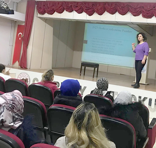 Silivri Çağrıbey Ortaokulu'nda Velilere LGS Bilgilendirme Semineri