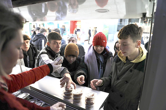 Silivri Belediyesi'nden Berat Kandili’nde Lokma İkramı