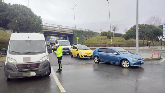 Silivri'de 477 araç ve 58 motosiklet sürücüsüne ceza