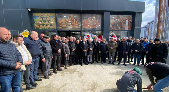 Magunacı Fırın Pasta ve Cafe dualarla hizmete girdi