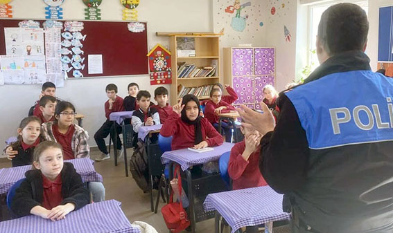 Silivri Rehberlik Merkezi’nden Akören öğrencilerine eğitim