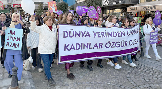 Silivri’de 8 Mart Dünya Kadınlar Günü Yürüyüşü