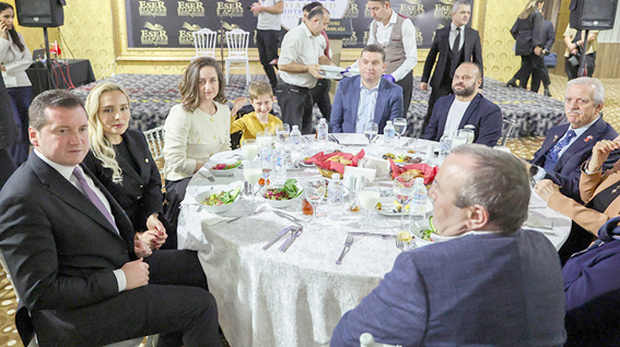 Silivri’de şehit aileleri ve gaziler onuruna iftar programı düzenlendi