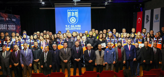 Silivri’de deprem şehitlerini anma ve destek AFAD gönüllülerine sertifika töreni Silivri’de deprem şehitlerini anma ve destek AFAD gönüllülerine sertifika töreni