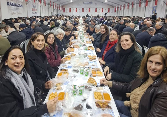 Silivri’de Ramazan’ın ikinci iftarında STK ve meslek odaları buluştu Silivri’de Ramazan’ın ikinci iftarında STK ve meslek odaları buluştu