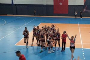 Çağrıbey'in kızları Çorlu'yu devirdi 3-2