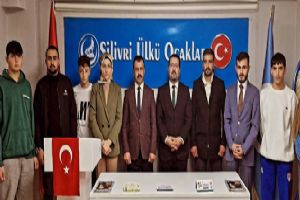 Silivri İlçe Milli Eğitim Müdürü, Ülkü Ocaklarını ziyaret etti