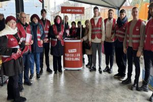 CHP Silivri Kadın Kolları Selimpaşa Pazarı’nda vatandaşlarla buluştu