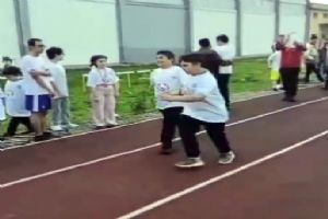 link Silivri 80. Yıl Cumhuriyet Ortaokulu Öğrencisinden örnek davranış