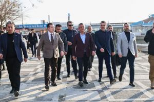 Silivri Belediye Başkanı Balcıoğlu, Özgür Özel’i Silivri Sahili’nden uğurladı