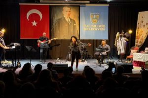 90’ların unutulmaz şarkıları Silivri’de yankılandı 90’ların unutulmaz şarkıları Silivri’de yankılandı