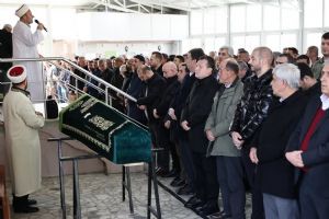 Silivri Belediye Meclis Üyesi Ebru Pekel’in anneannesi Aysel Keskin son yolculuğuna uğurlandı Silivri Belediye Meclis Üyesi Ebru Pekel’in anneannesi Aysel Keskin son yolculuğuna uğurlandı