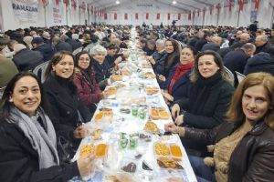 Silivri’de Ramazan’ın ikinci iftarında STK ve meslek odaları buluştu Silivri’de Ramazan’ın ikinci iftarında STK ve meslek odaları buluştu
