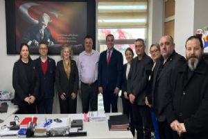 Silivri CHP'den Vergi Haftası’nda anlamlı ziyaret Silivri CHP'den Vergi Haftası’nda anlamlı ziyaret