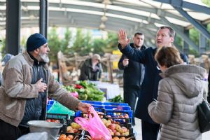 Silivri Belediye Başkanı Balcıoğlu’ndan Perşembe Pazarı’na ziyaret Silivri Belediye Başkanı Balcıoğlu’ndan Perşembe Pazarı’na ziyaret