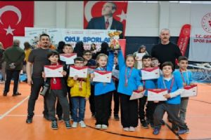 Silivri Gazi İlkokulu öğrencilerinden satrançta başarı Silivri Gazi İlkokulu öğrencilerinden satrançta başarı