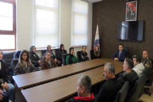 Silivri Taekwondo Ailesinden Emniyet Müdürü Büzkaya’ya ziyaret Silivri Taekwondo Ailesinden Emniyet Müdürü Büzkaya’ya ziyaret