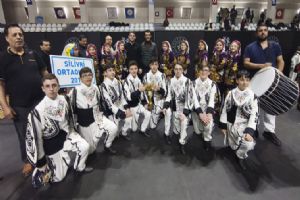 Silivri Ortaokulu Halk Oyunları Ekibi İstanbul Şampiyonu Silivri Ortaokulu Halk Oyunları Ekibi İstanbul Şampiyonu