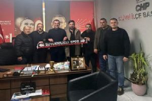Silivri Büyükkılıçlı Spor Kulübü’nden CHP İlçe Başkanlığı’na ziyaret Silivri Büyükkılıçlı Spor Kulübü’nden CHP İlçe Başkanlığı’na ziyaret