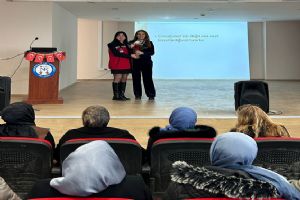 Silivri Namık Kemal Okulunda Anlamlı Seminer: 'Aile İçi Öfke Kontrolü' Silivri Namık Kemal Okulunda Anlamlı Seminer: 'Aile İçi Öfke Kontrolü'