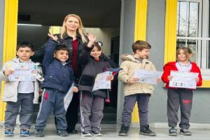 Silivri Piri Mehmet Paşa İlkokulu’nda başarılı öğrencilere ödül töreni Silivri Piri Mehmet Paşa İlkokulu’nda başarılı öğrencilere ödül töreni