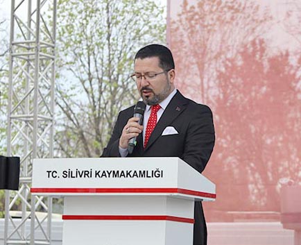 Silivri İlçe Milli Eğitim Müdürü İbrahim Damat: 23 Nisan, sadece geçmişi anmak değil geleceği müjdeleme günüdür Silivri İlçe Milli Eğitim Müdürü İbrahim Damat: 23 Nisan, sadece geçmişi anmak değil geleceği müjdeleme günüdür