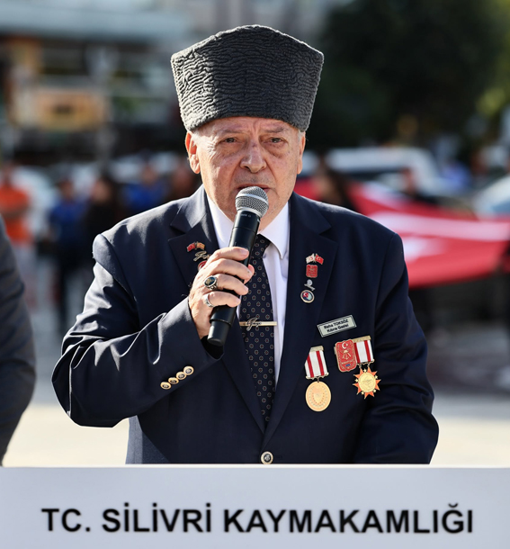 “Sizler bu milletin yaşayan tarihi, şeref madalyasısınız” “Sizler bu milletin yaşayan tarihi, şeref madalyasısınız”