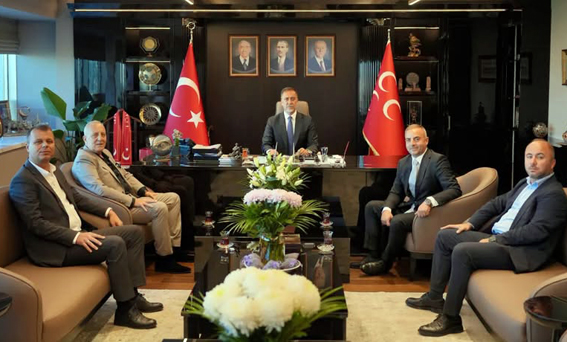 Silivri siyasetinden örnek nezaket karesi Silivri siyasetinden örnek nezaket karesi