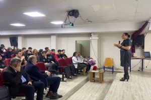 Silivri Fen Lisesi’nde “Sağlıkta Yapay Zekâ” söyleşisi Silivri Fen Lisesi’nde “Sağlıkta Yapay Zekâ” söyleşisi