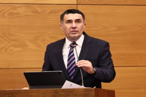 “Silivri’ye büyük bakmak istiyorsanız önce vatandaşın yoluna bakın”