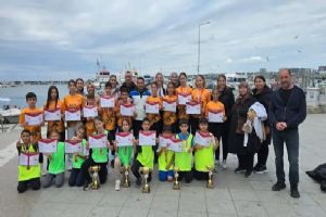 Genç Atletlerden 19 Mayıs gururu Genç Atletlerden 19 Mayıs gururu