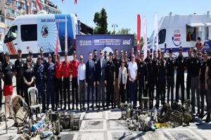 Silivri'de Marmara Denizi Günü'nde deniz dibi temizliği yapıldı