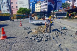 Silivri Belediyesi'nden ilçe genelinde yol bakım ve onarım çalışması Silivri Belediyesi'nden ilçe genelinde yol bakım ve onarım çalışması