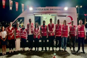 Silivri Kızılay'dan 15 Temmuz gecesi vatandaşlara ikram desteği Silivri Kızılay'dan 15 Temmuz gecesi vatandaşlara ikram desteği