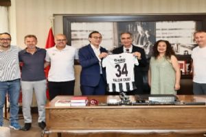 Silivri Beşiktaşlılar Derneği'nden Başkan Vekili Yalçın Ekici'ye hayırlı olsun ziyareti Silivri Beşiktaşlılar Derneği'nden Başkan Vekili Yalçın Ekici'ye hayırlı olsun ziyareti