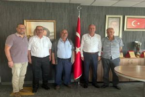 Geçmiş dönem Silivri Akören Mahalle Muhtarı Sobacıoğlu'ndan Ak Parti'ye ziyaret Geçmiş dönem Silivri Akören Mahalle Muhtarı Sobacıoğlu'ndan Ak Parti'ye ziyaret
