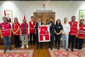 Silivri Kızılay’dan Kaymakam Eren’e hayırlı olsun ziyareti Silivri Kızılay’dan Kaymakam Eren’e hayırlı olsun ziyareti