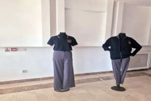 Silivri Şerife Baldöktü Lisesi’nde okul forması yenilendi Silivri Şerife Baldöktü Lisesi’nde okul forması yenilendi