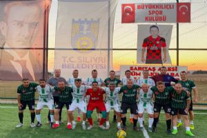 İlker Sarıtaş anısına düzenlenen turnuvada büyük finale doğru İlker Sarıtaş anısına düzenlenen turnuvada büyük finale doğru